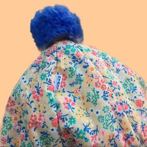 Vintage Levi’s floral puff ball winter hat/beanie